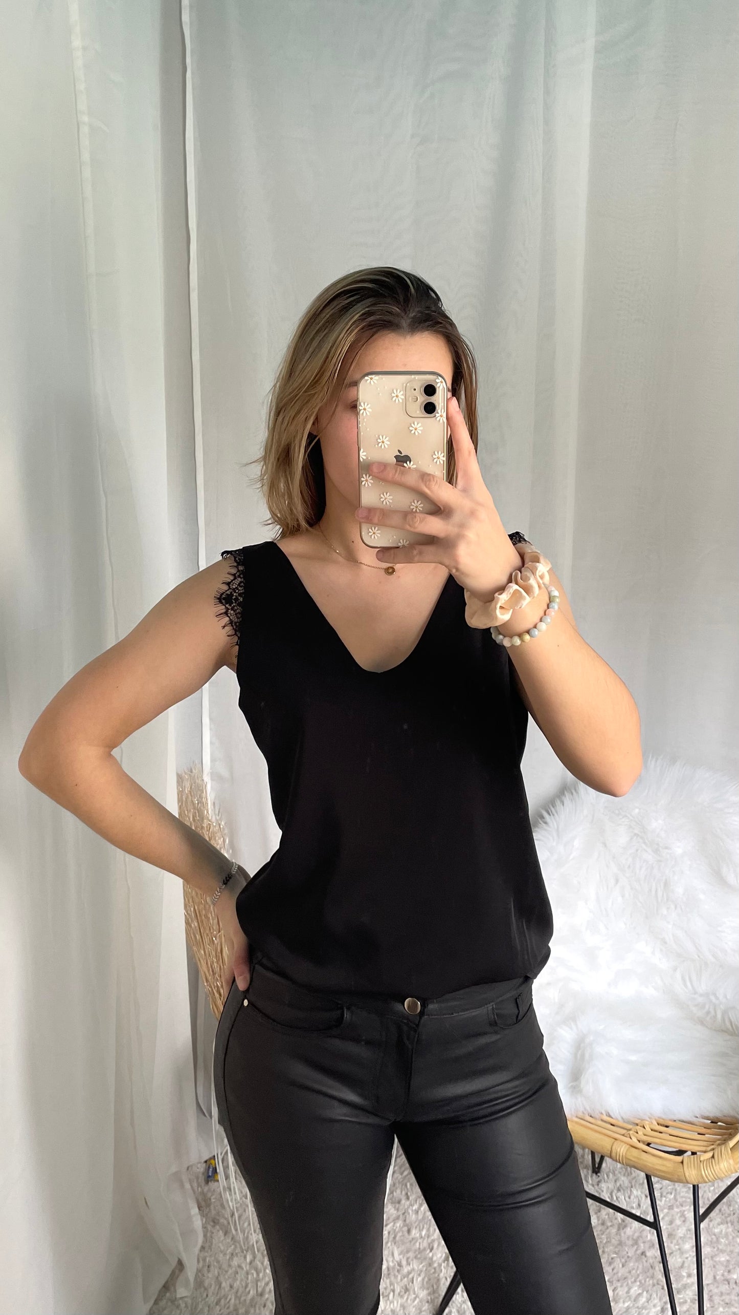 top à dentelle