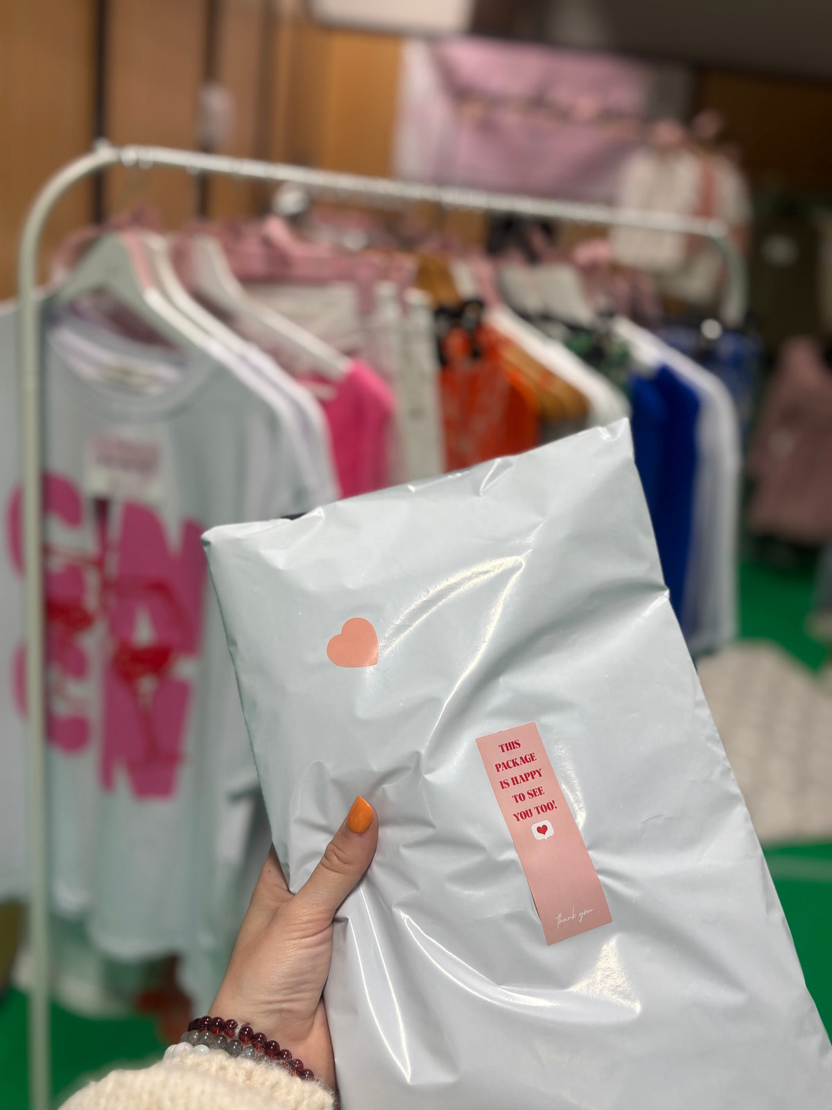 🎀 Pourquoi choisir une boutique indépendante pour vos vêtements